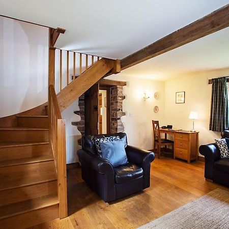 Cabalva Mill Cottage - Very Private And With Views Over The River Wye Clifford Luaran gambar