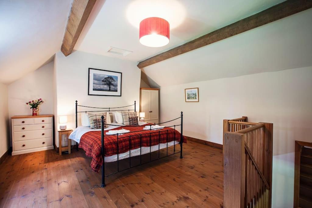 Cabalva Mill Cottage - Very Private And With Views Over The River Wye Clifford Luaran gambar